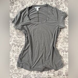 Athleta Scoop Neck Short Sleeve Tee in Gray Small